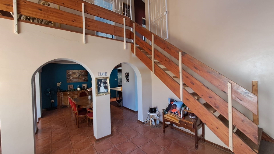 5 Bedroom Property for Sale in Amandelrug Western Cape